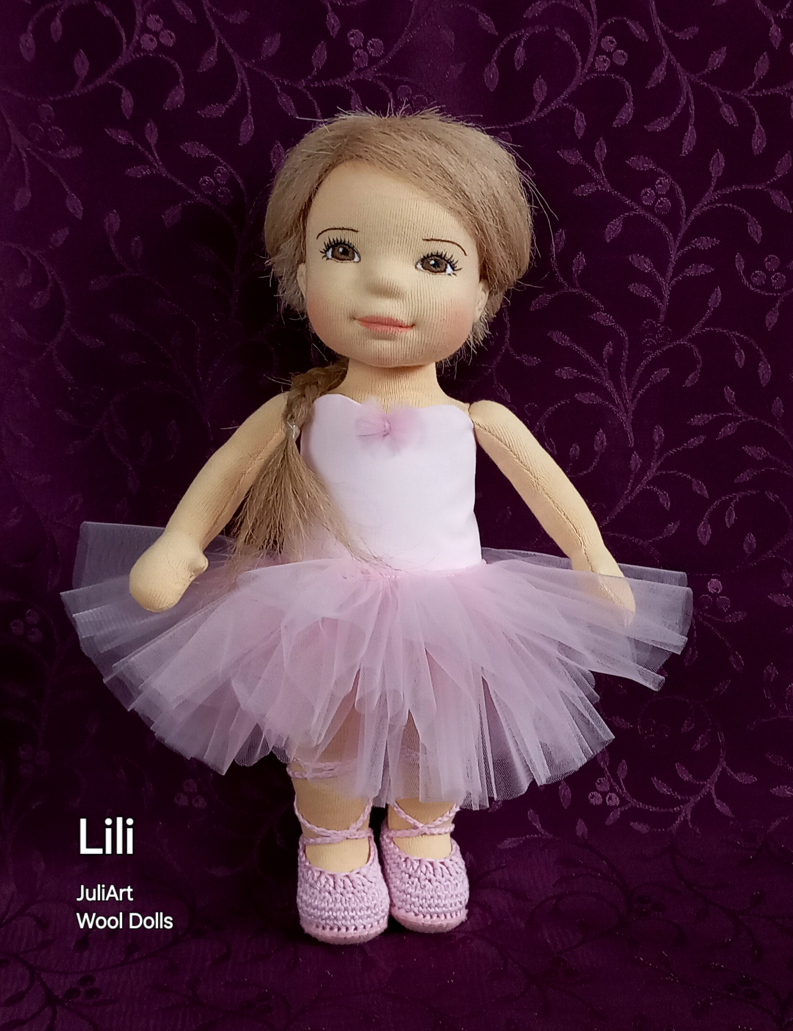 JuliArt kézműves gyapjú baba